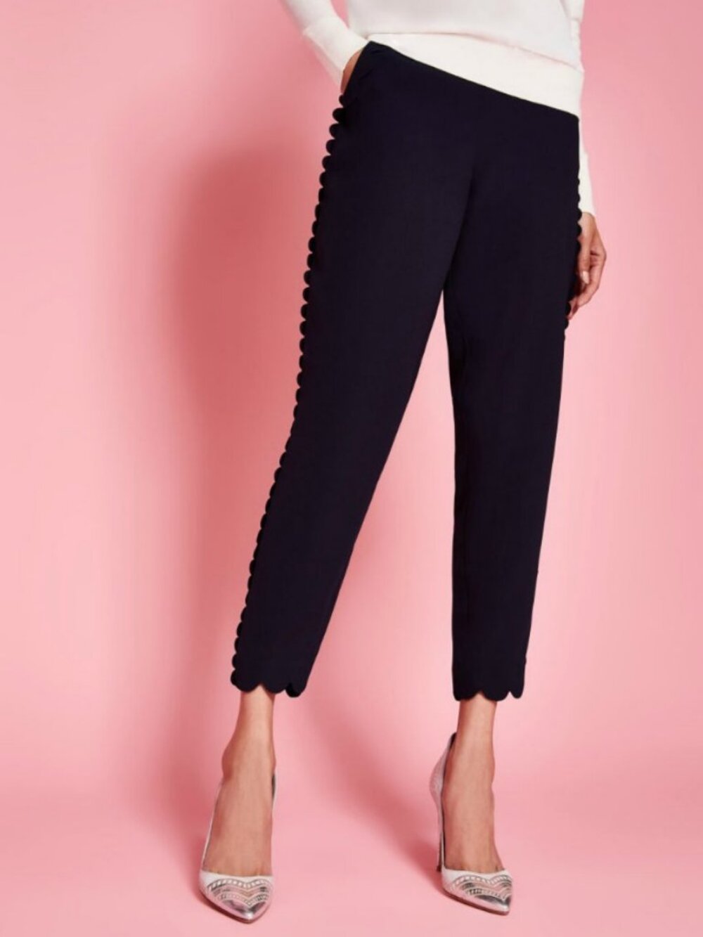 Ted Baker Dyanni Navy Blue Crepe Scalloped Jogger Trousers – Sz 1 (US 4)